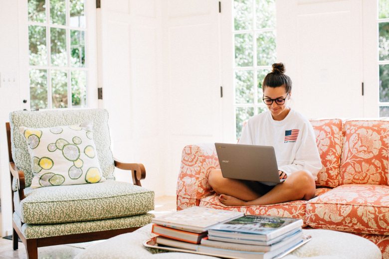 Why You Should Do A Weekly Digital Detox by popular New York lifestyle blogger The Champagne Edit